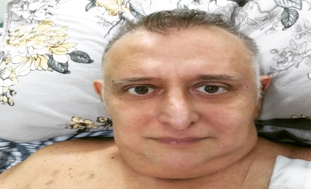 Sequelas da covid-19: Brito da Pop Show volta a ser internado na UTI do PS com complicações renais e queda de pressão